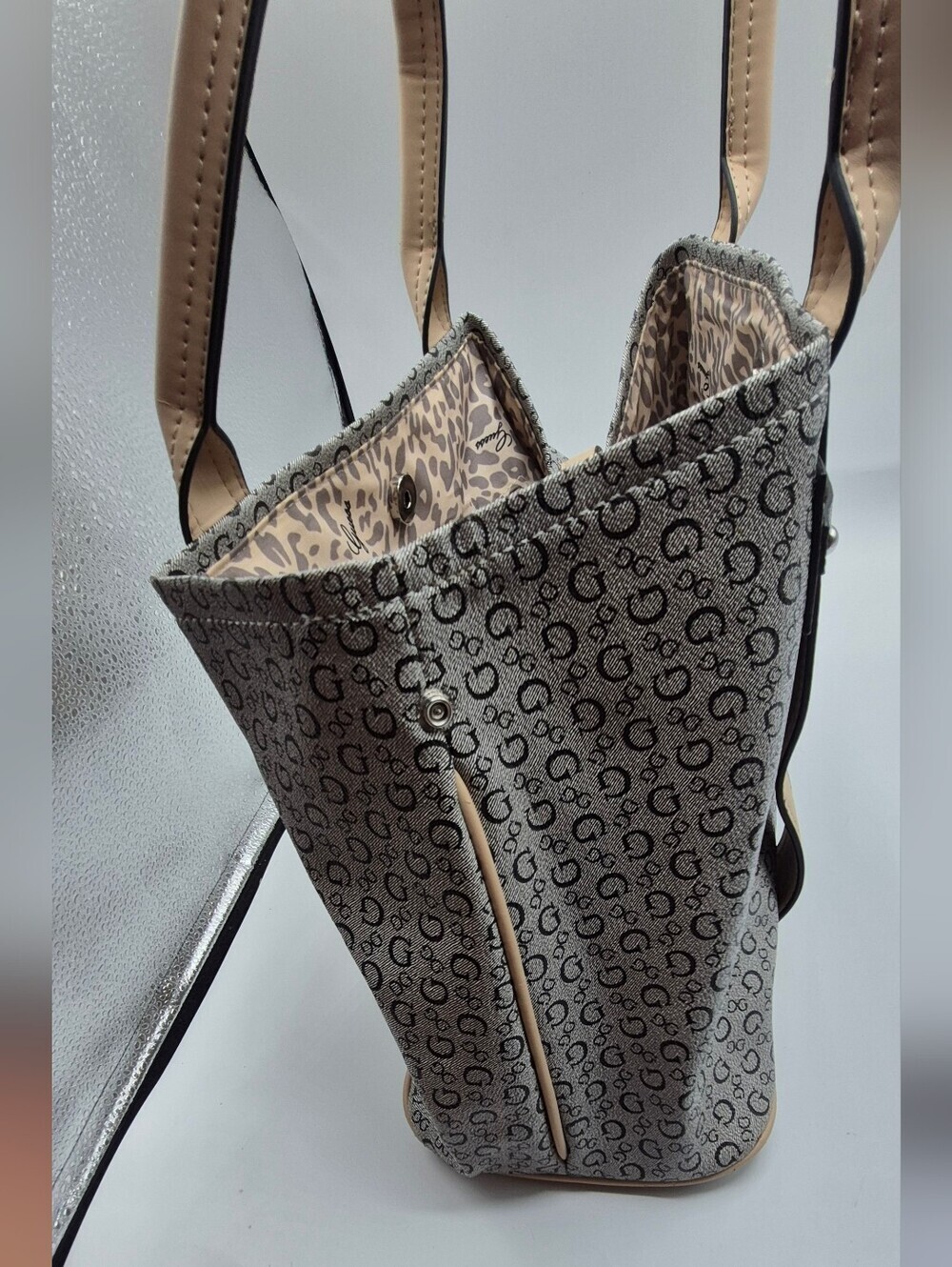GUESS Beige and Gray Signature Satchel - Picture 10 of 10